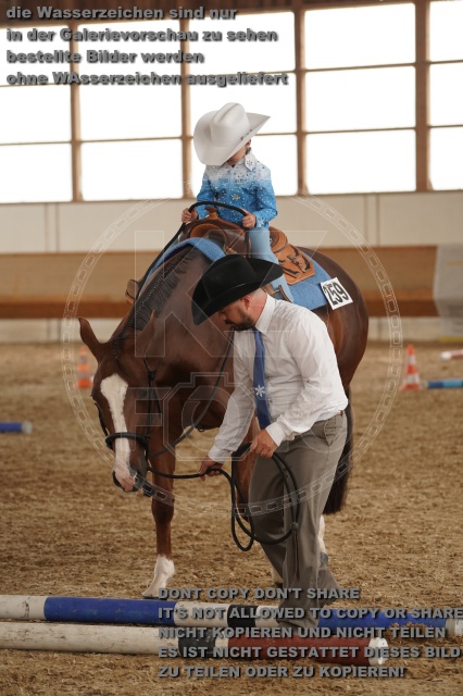 s_A_901980.JPG